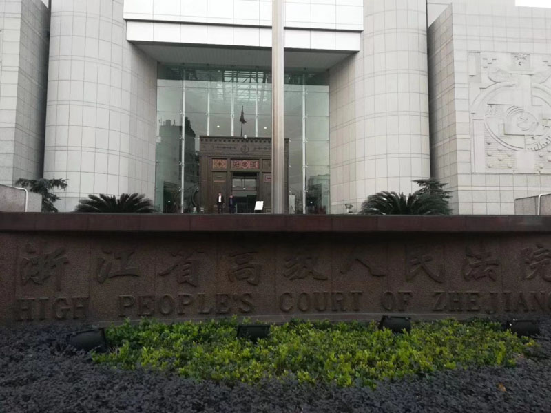 盜竊罪與搶劫搶奪犯罪該如何區(qū)分？寶山刑事律師來回答