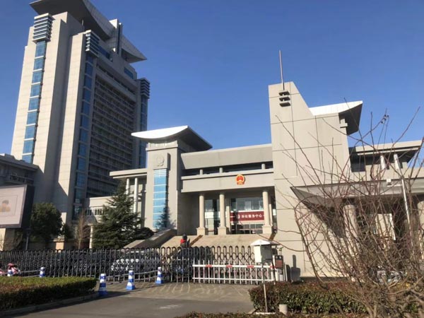 楊浦刑事律師在線講解庭審前會(huì)見被告人的主要內(nèi)容包括什么