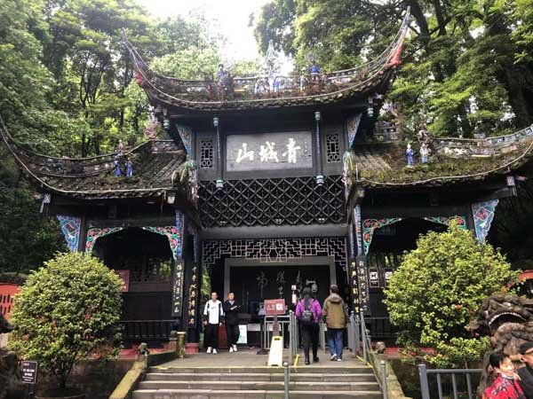 涉案人員被改為監(jiān)視居住能否變更強(qiáng)制措施？普陀區(qū)刑事律師來回答