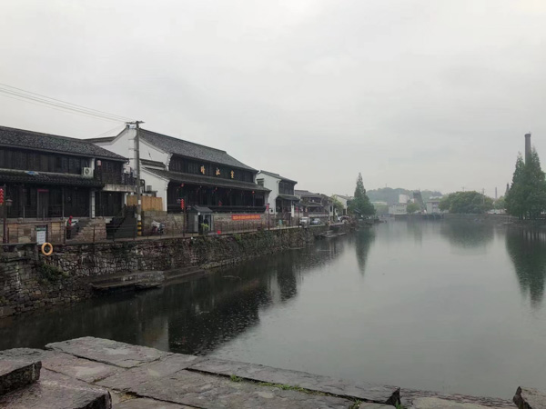 上海專業(yè)刑事辯護律師為您解答經(jīng)濟犯罪被判刑10年一般幾年出獄