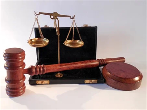 青浦趙巷刑事律師給當(dāng)事人法庭上若干建議
