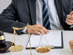 <b>上海刑事案件律師：投資經(jīng)濟(jì)案件報(bào)案的要點(diǎn)與策略</b>